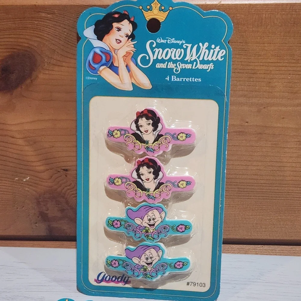 Walt Disney NWT Snow White 7 Seven Dwarfs Vintage Barrettes & 2 Scrunchies Wraps